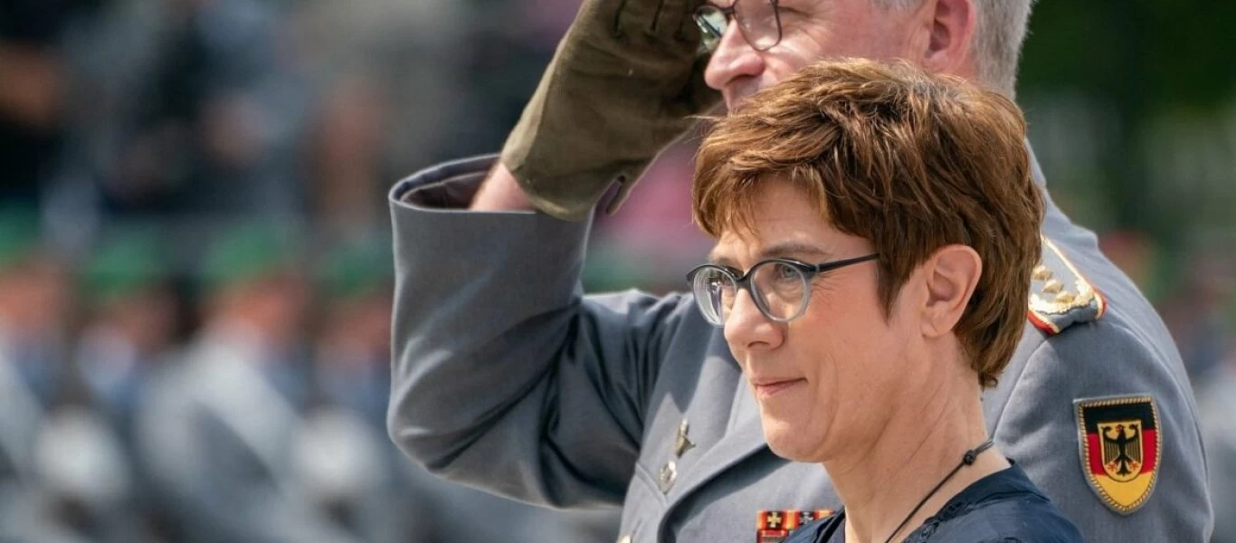 Γερμανίδα ΥΠΑΜ: «Η Ρωσία απειλεί 'αμεσα' την 'ασφάλεια της Ευρώπης'